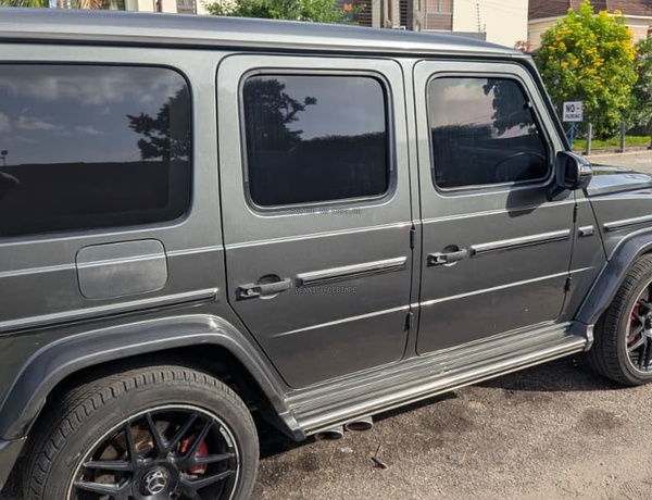 MECEDEZ BENZ G63 AMG 2019 MODEL FOR SALE IN LAGOS