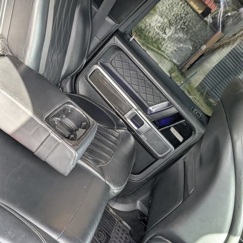 MECEDEZ BENZ G63 AMG 2019 MODEL FOR SALE IN LAGOS