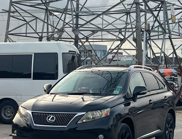 Registered 2011 Lexus RX350 for Sale In Lagos