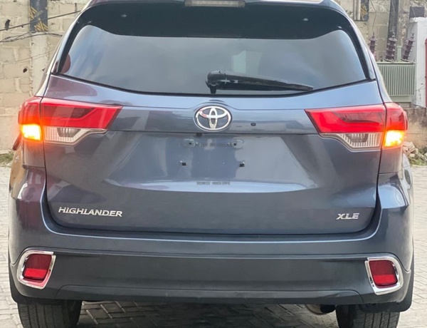 Foreign Used Toyota Highlander XLE 2018 In Lekki Lagos