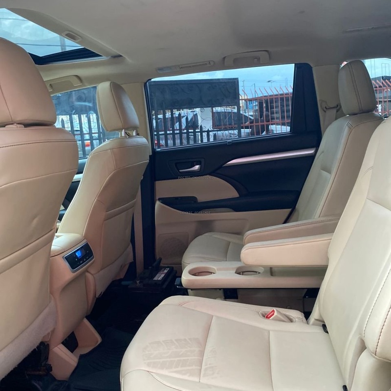Foreign Used Toyota Highlander XLE 2018 In Lekki Lagos image