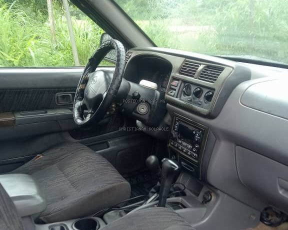 Clean Nissan Frontier 2004 for Sale In Ogun