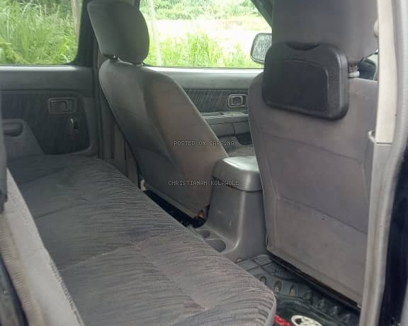Clean Nissan Frontier 2004 for Sale In Ogun