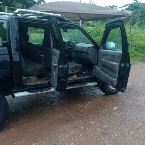 Clean Nissan Frontier 2004 for Sale In Ogun