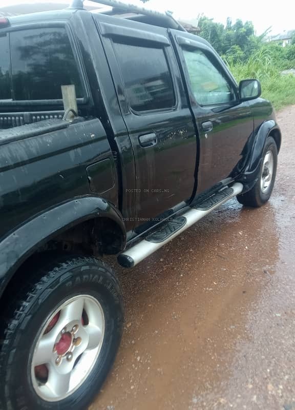 Clean Nissan Frontier 2004 for Sale In Ogun image