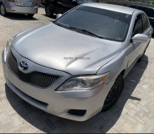 Foreign Used Toyota Camry 2011 LE for Sale In Lagos