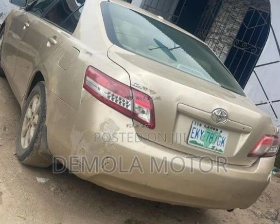 Toyota Camry Le 2011 V6 engine for Sale In Lagos