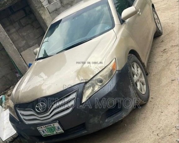 Toyota Camry Le 2011 V6 engine for Sale In Lagos