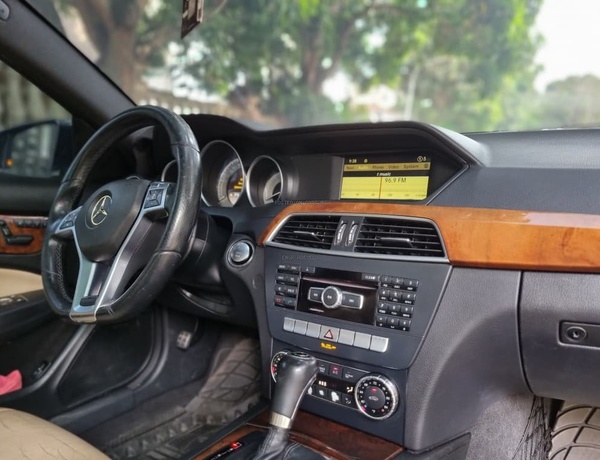 Foreign Used Mercedes Benz C350 2012 for Sale In Lagos