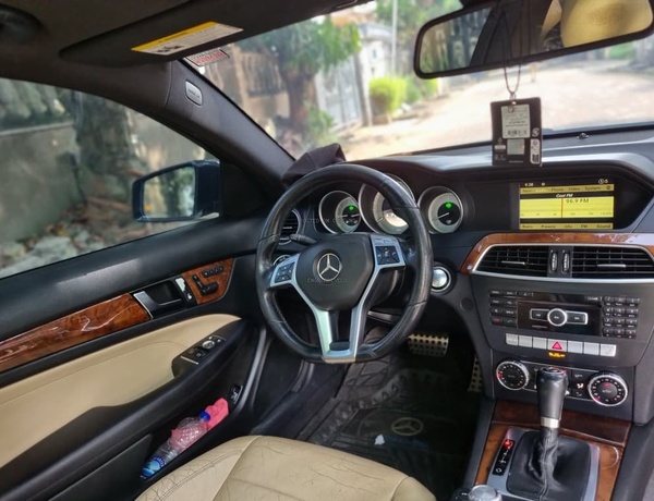 Foreign Used Mercedes Benz C350 2012 for Sale In Lagos