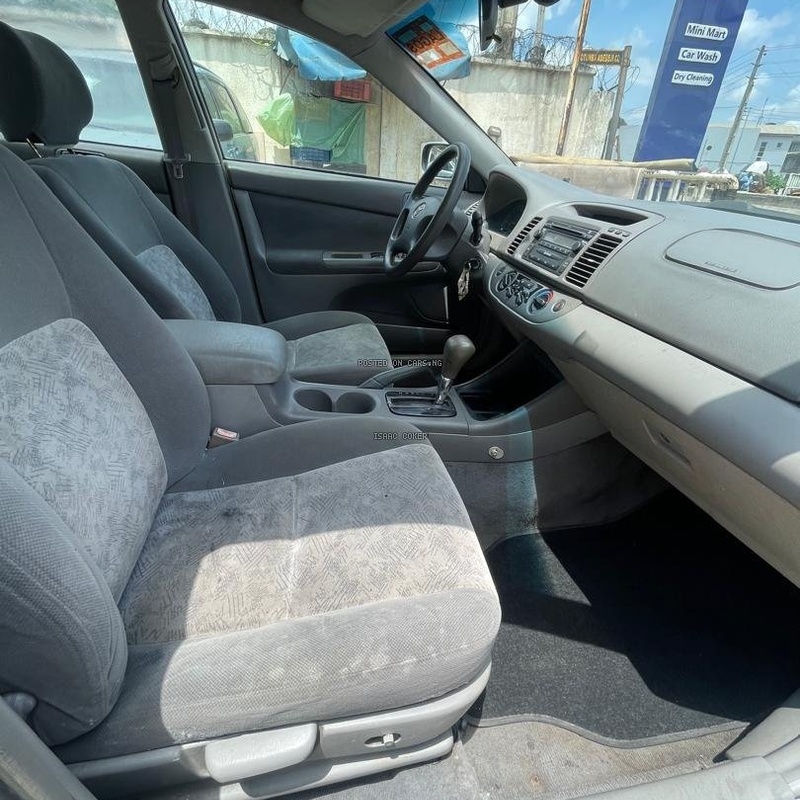 Foreign Used 2004 Toyota Camry Le image