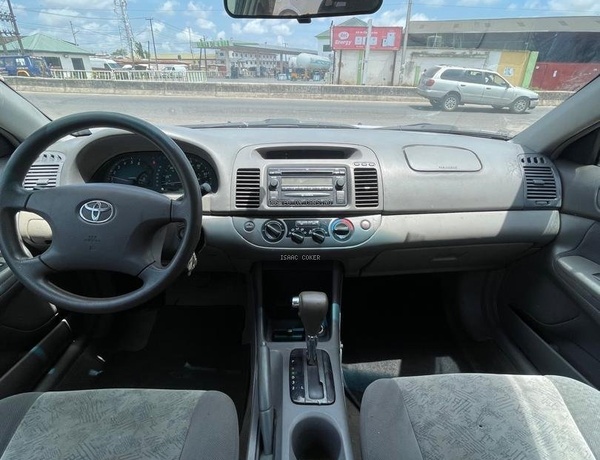 Foreign Used 2004 Toyota Camry Le
