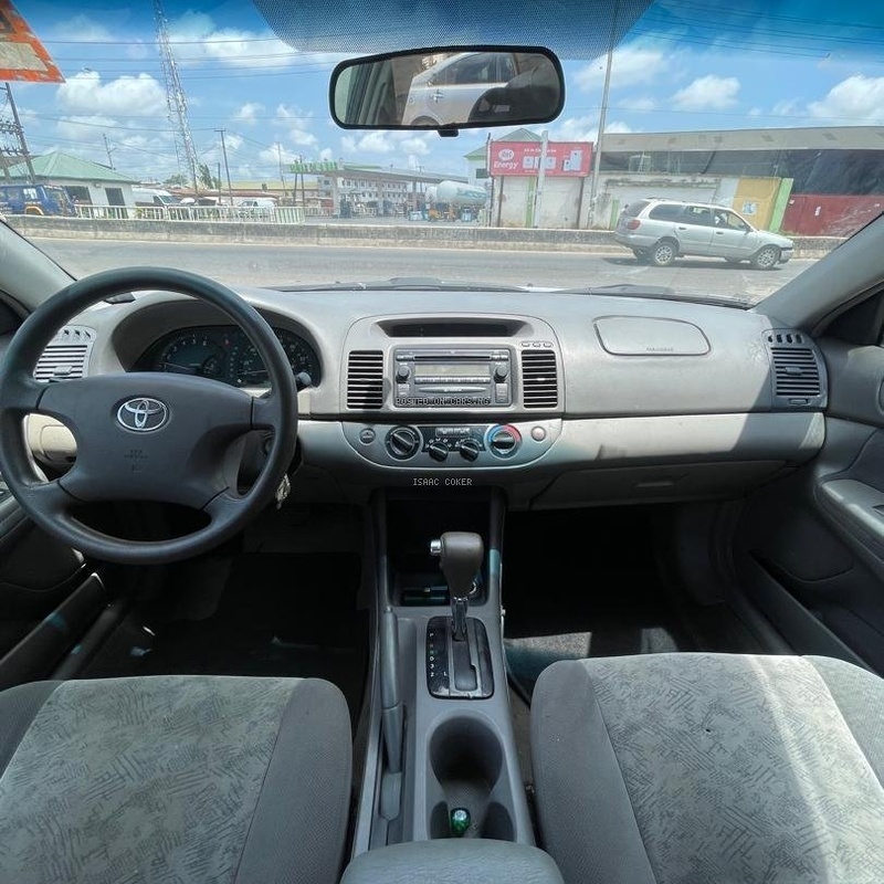 Foreign Used 2004 Toyota Camry Le image