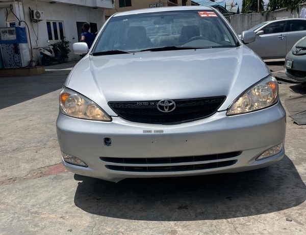 Foreign Used 2004 Toyota Camry Le