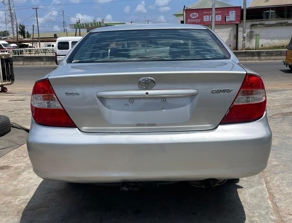 Foreign Used 2004 Toyota Camry Le