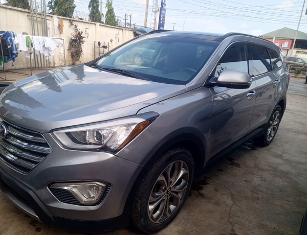 Foreign Used Toks 2015 Hyundai Santa Fe V6,3seater
