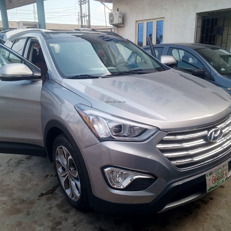 Foreign Used Toks 2015 Hyundai Santa Fe V6,3seater image