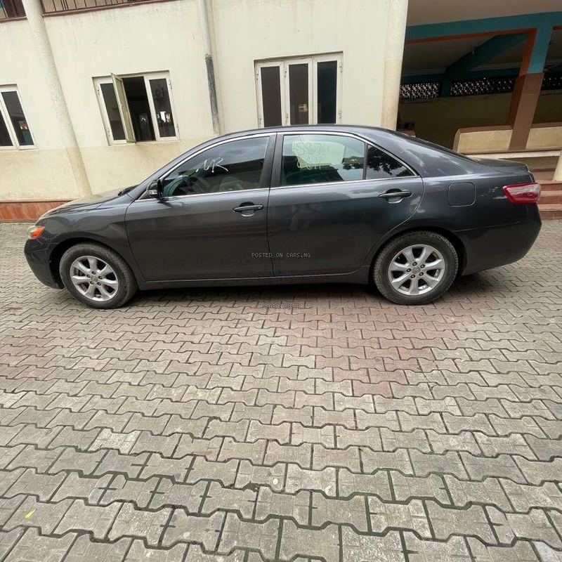 Foreign Used 2009 Toyota Camry Le image