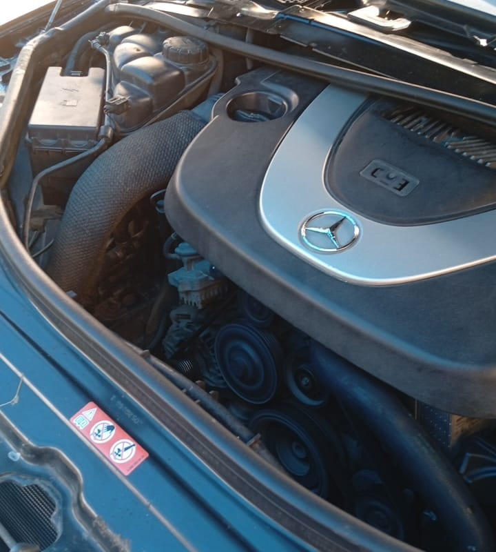 Mercedes R350 2015 for Sale In Lagos image