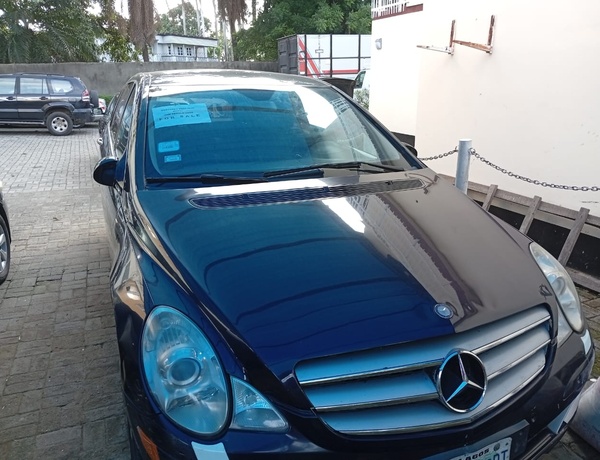Mercedes R350 2015 for Sale In Lagos