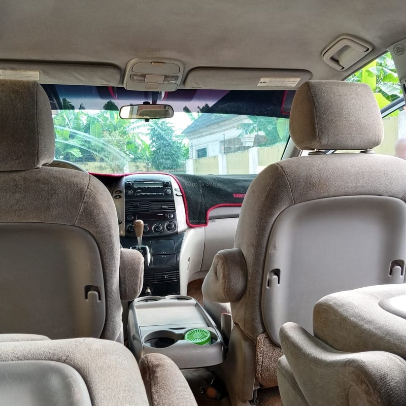 2007 Clean Toyota Sienna  for Sale In Edo image