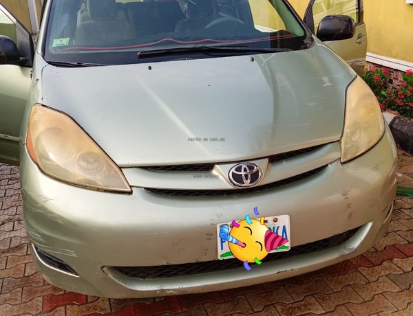 2007 Clean Toyota Sienna  for Sale In Edo