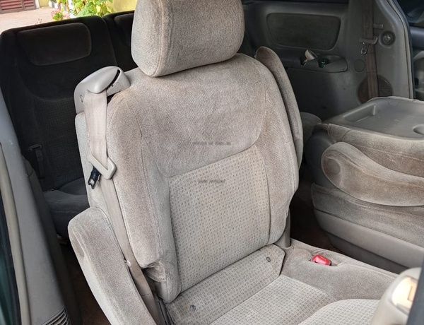 2007 Clean Toyota Sienna  for Sale In Edo