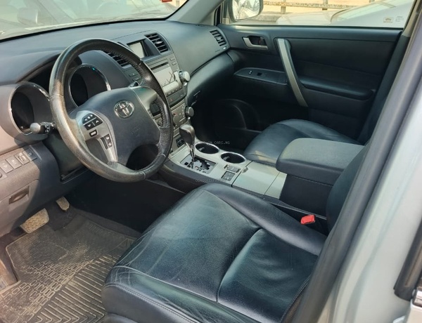 Toyota Highlander 2011 For Sale In Lagos