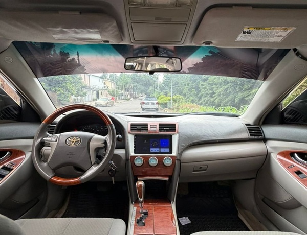 2008 REGISTERED TOYOTA CAMRY IN ABUJA
