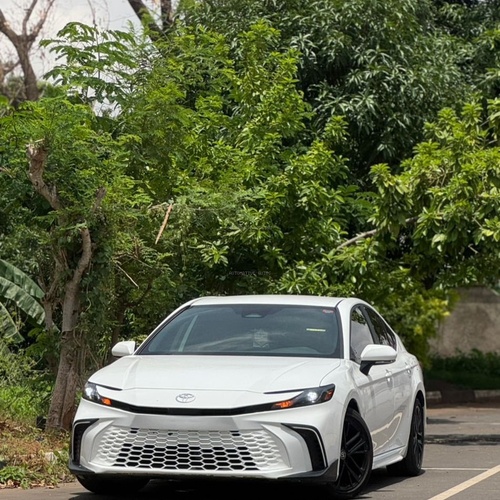 BRAND NEW 2025 TOYOTA CAMRY SE HEV (hybrid) IN ABUJA