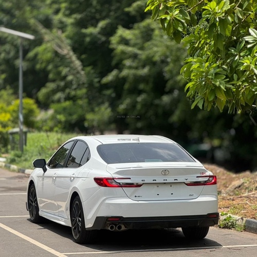 BRAND NEW 2025 TOYOTA CAMRY SE HEV (hybrid) IN ABUJA