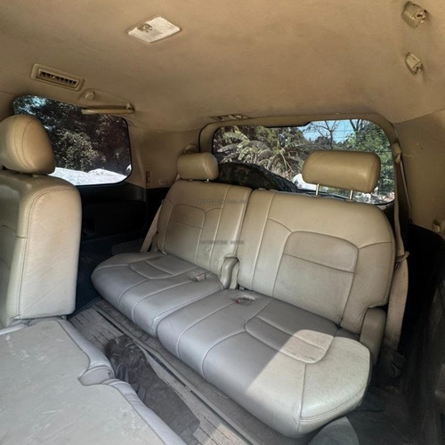 DISTRESS SALE CLEAN USED TOYOTA LANDCRUISER V8 2010 IN ABUJA