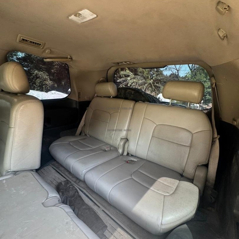DISTRESS SALE CLEAN USED TOYOTA LANDCRUISER V8 2010 IN ABUJA image