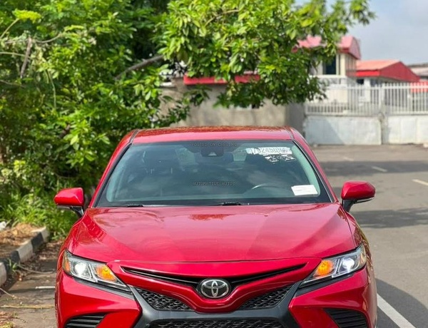 DISTRESS SALE FOREIGN USED 2021 TOYOTA CAMRY SE