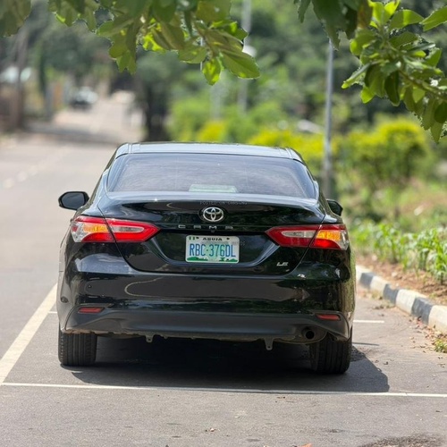 EXTREMELY CLEAN 2018 TOYOTA CAMRY WITH DUTY
