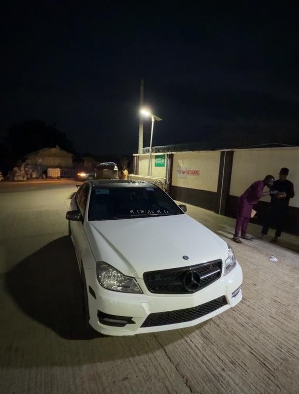 EXTREMELY CLEAN FOREIGN USED 2013 C250 WITH POPS & BANGS image