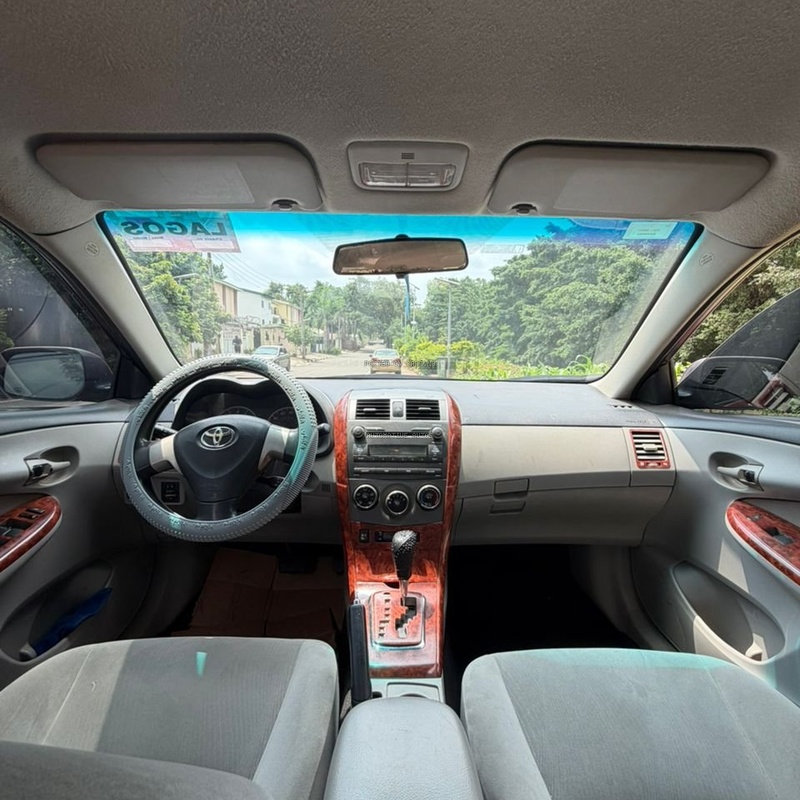EXTREMELY CLEAN UNREGISTERED 2011 TOYOTA COROLLA LE image