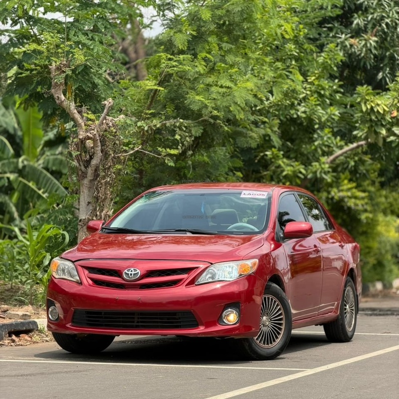 EXTREMELY CLEAN UNREGISTERED 2011 TOYOTA COROLLA LE image