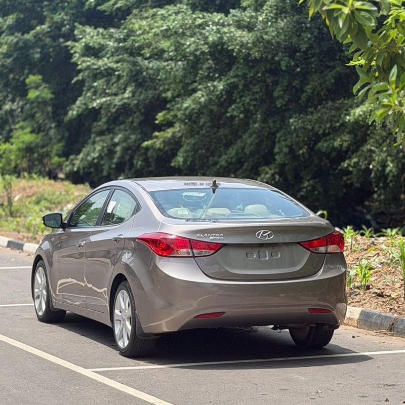 FOREIGN USED 2013 HYUNDAI ELANTRA WITH DUTY image