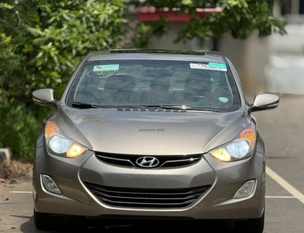 FOREIGN USED 2013 HYUNDAI ELANTRA WITH DUTY