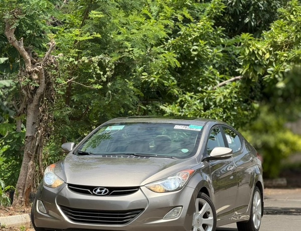 FOREIGN USED 2013 HYUNDAI ELANTRA WITH DUTY