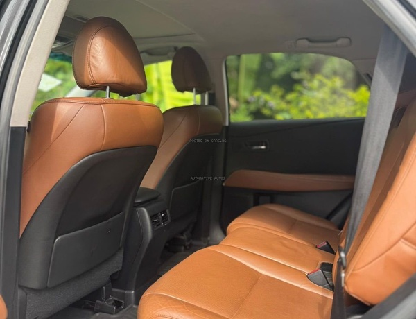 FOREIGN USED 2013 LEXUS RX350 FULL OPTION IN ABUJA