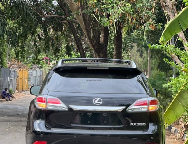 FOREIGN USED 2013 LEXUS RX350 FULL OPTION IN ABUJA