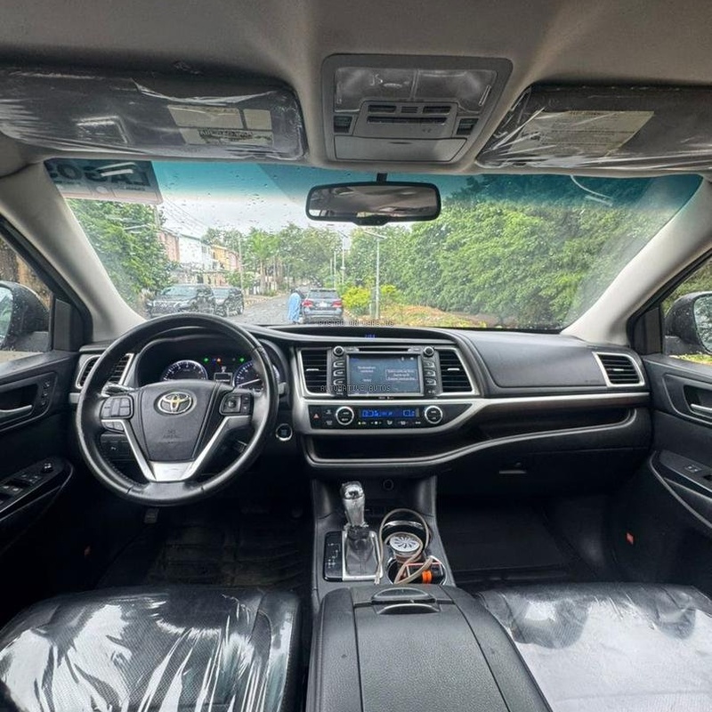 FOREIGN USED 2015 TOYOTA HIGHLANDER LIMITED WITH 2026 DUTY 29.5M ABUJA DEAL image