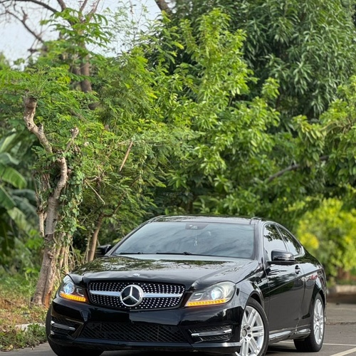 PREMIUM USED 2013 MERCEDES BENZ C350 COUPE IN ABUJA