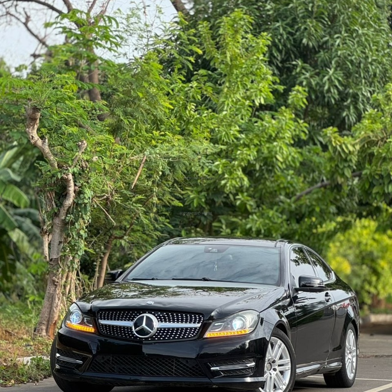 PREMIUM USED 2013 MERCEDES BENZ C350 COUPE IN ABUJA image