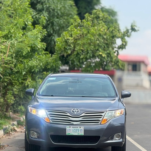 REGISTERED 2012 TOYOTA VENZA KEYLESS V6 IN ABUJA