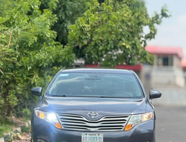 REGISTERED 2012 TOYOTA VENZA KEYLESS V6 IN ABUJA