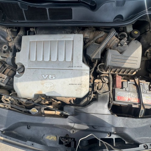 REGISTERED 2012 TOYOTA VENZA KEYLESS V6 WITH DUTY