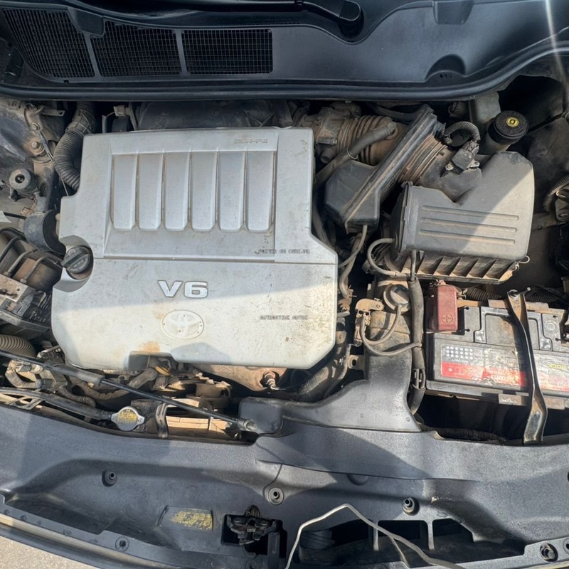 REGISTERED 2012 TOYOTA VENZA KEYLESS V6 WITH DUTY image